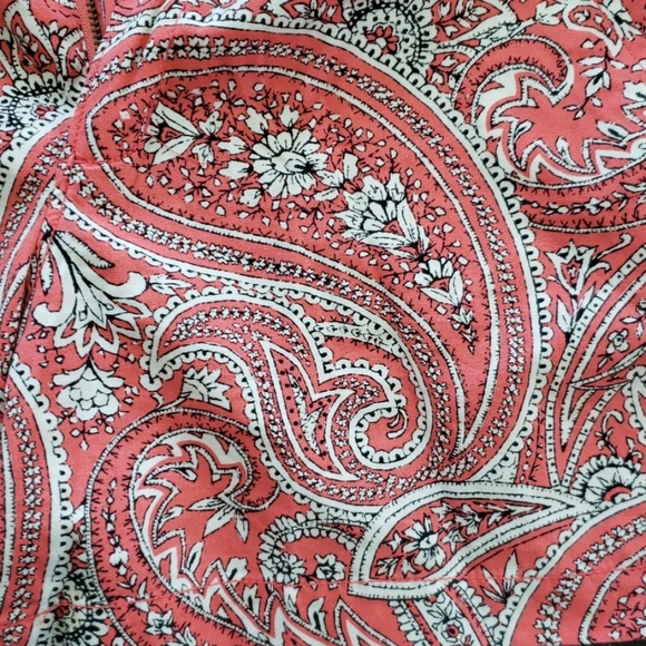 Shorts - Picture 2 of 4